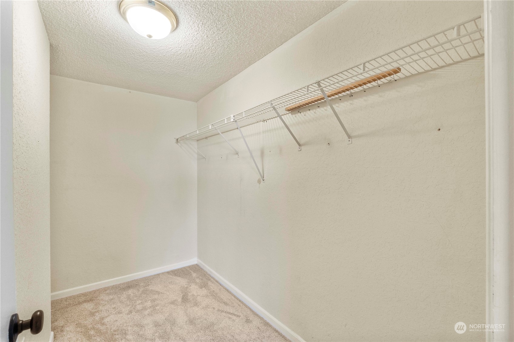 1633 Eagle Ridge Drive South, Unit A1 Renton, WA 98055 - Photo 8 of 35 a view of a room