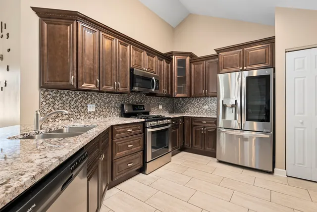 $379,900 | 18258 Murphy Circle, Tinley Park, IL 60487