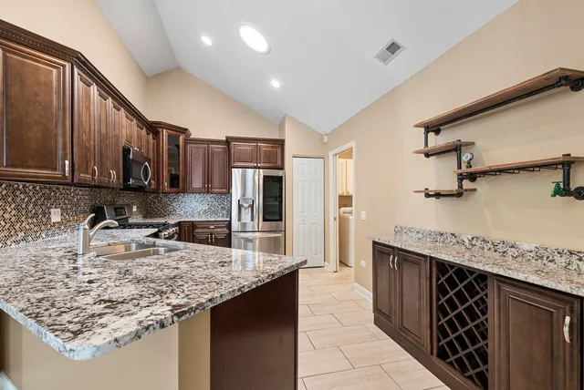 $379,900 | 18258 Murphy Circle, Tinley Park, IL 60487