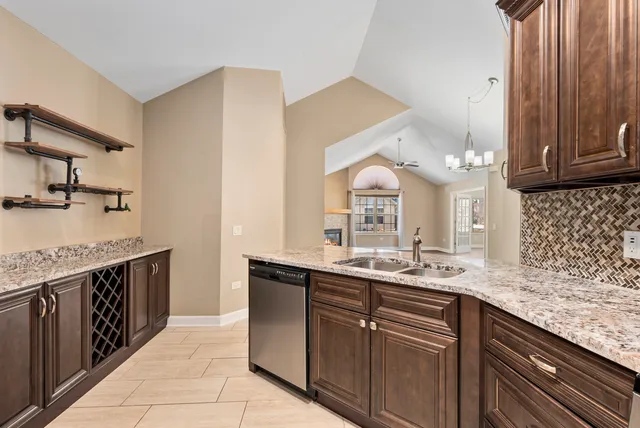 $379,900 | 18258 Murphy Circle, Tinley Park, IL 60487