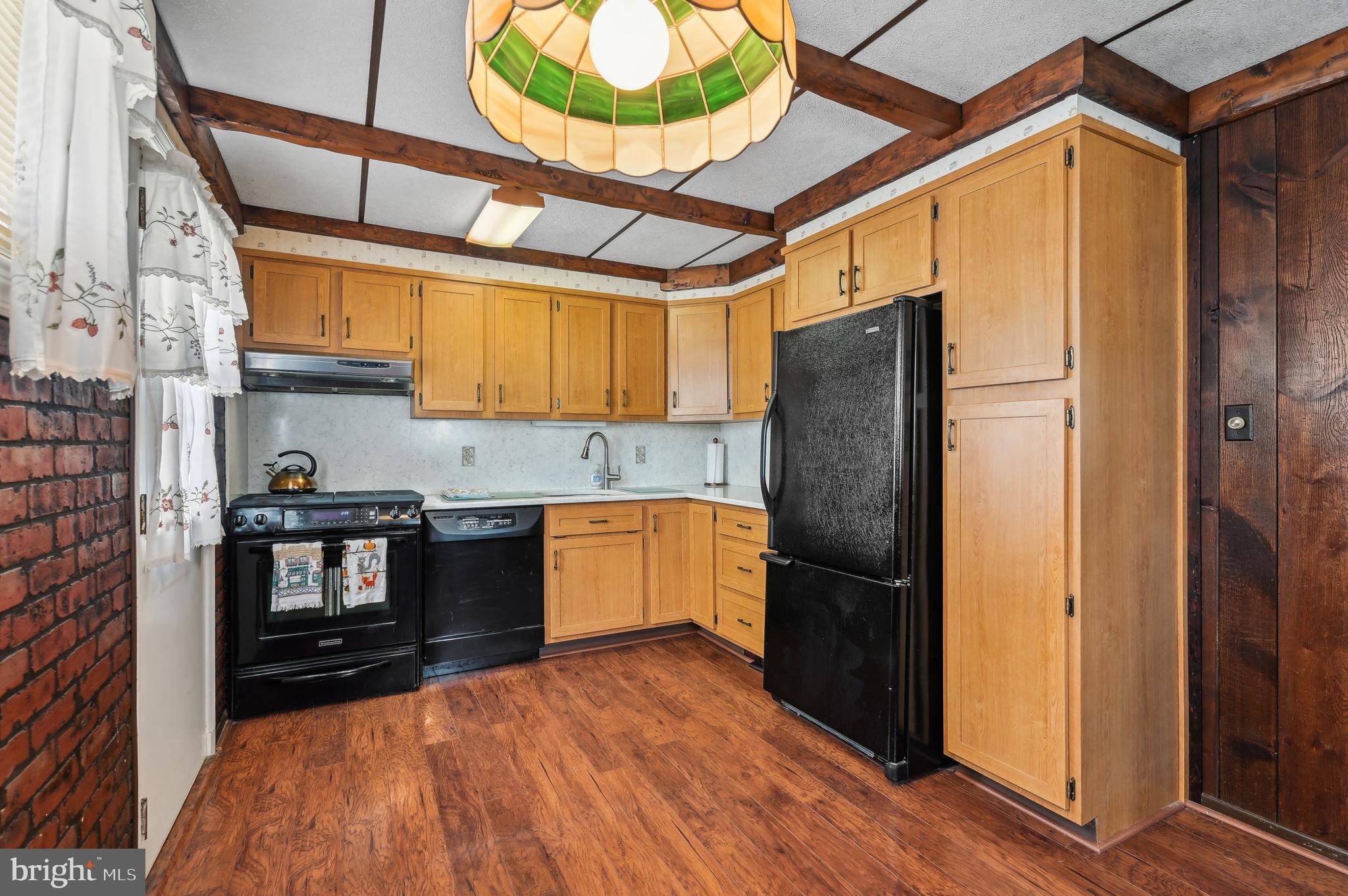 531 Shipley Road Linthicum Heights, MD 21090 - Photo 15 of 57 Kitchen