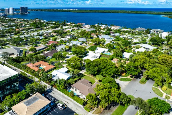 $7,500 | 701 Buoy Road, North Palm Beach, FL 33408