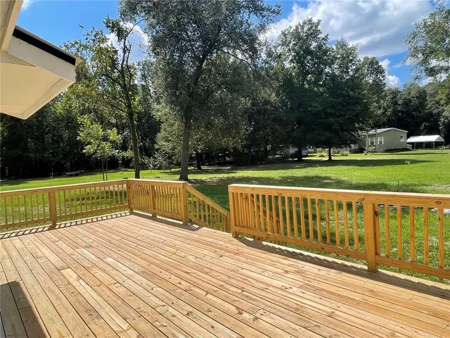 a view of a tennis court