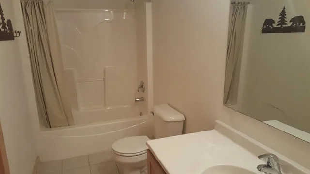 $1,795 | 2643 North Illinois Rt 178 Road, Unit I4, Utica, IL 61373