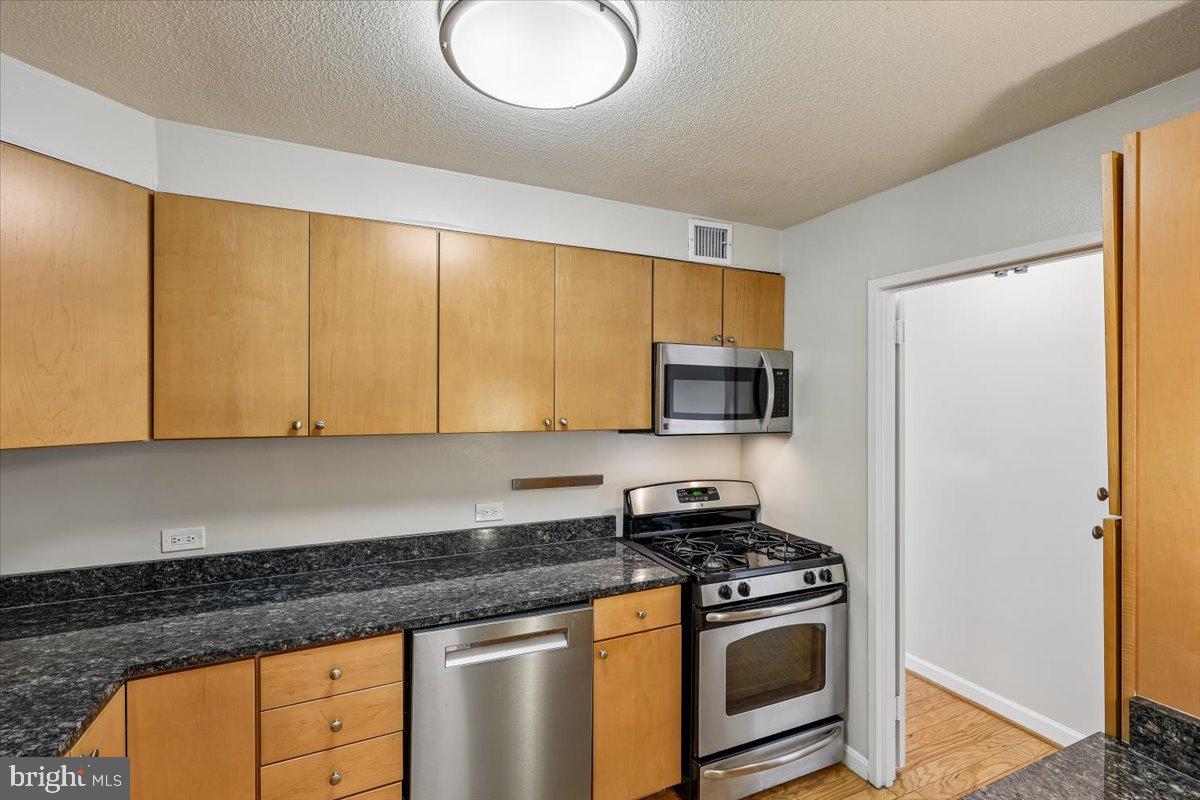 700 7th Street Southwest, Unit 324 Washington, DC 20024 - Photo 4 of 21