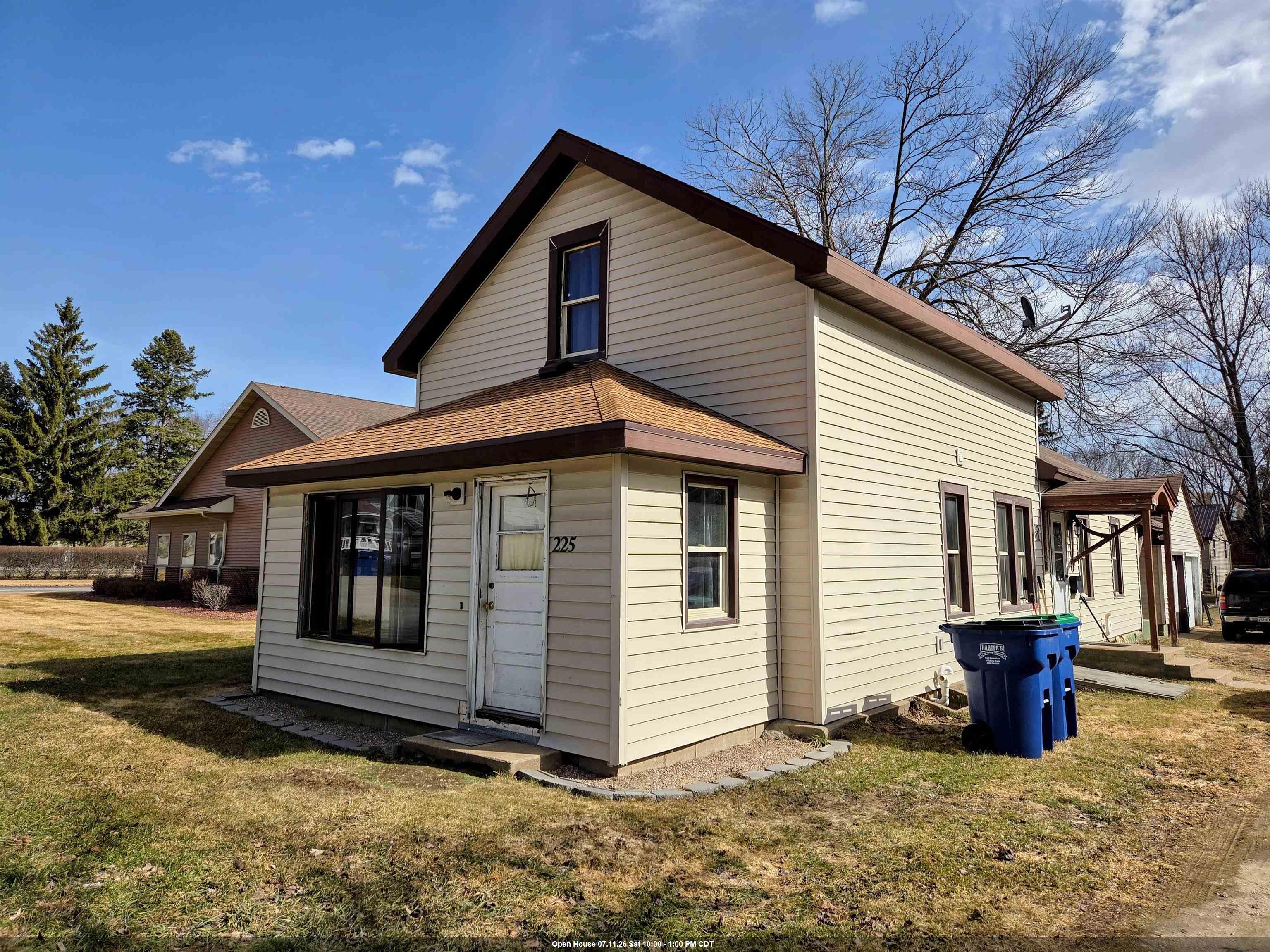 225 South Main Street Iola, WI 54945 - Photo 1 of 22
