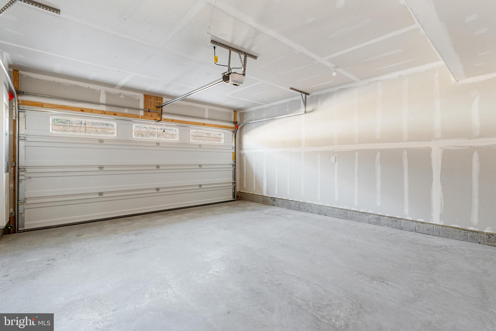 1730 Water Xing Road Baltimore, MD 21208 - Photo 30 of 33 Garage