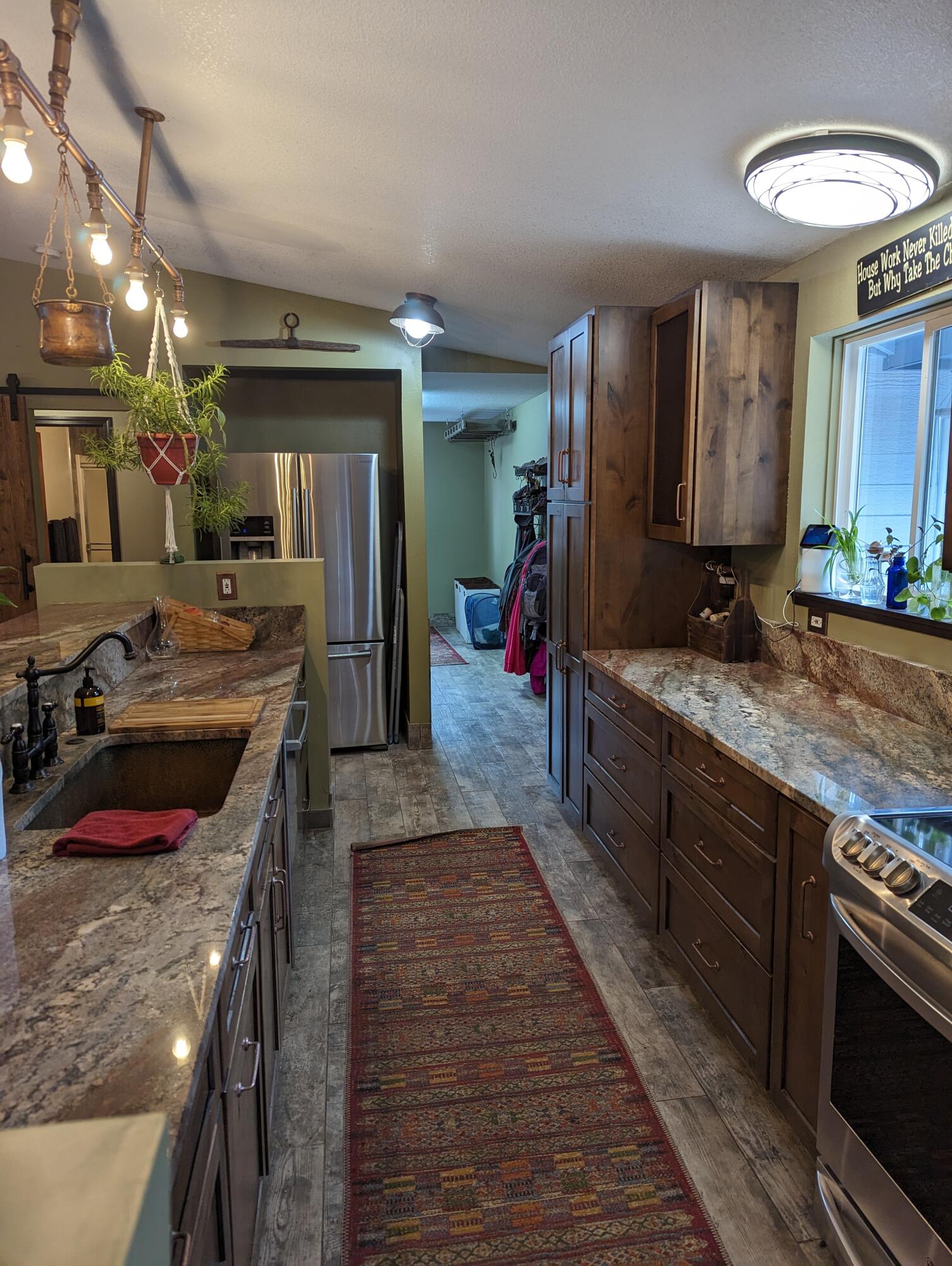 55884 Black Duck Road Bend, OR 97707 - Photo 5 of 41 Galley style kitchen