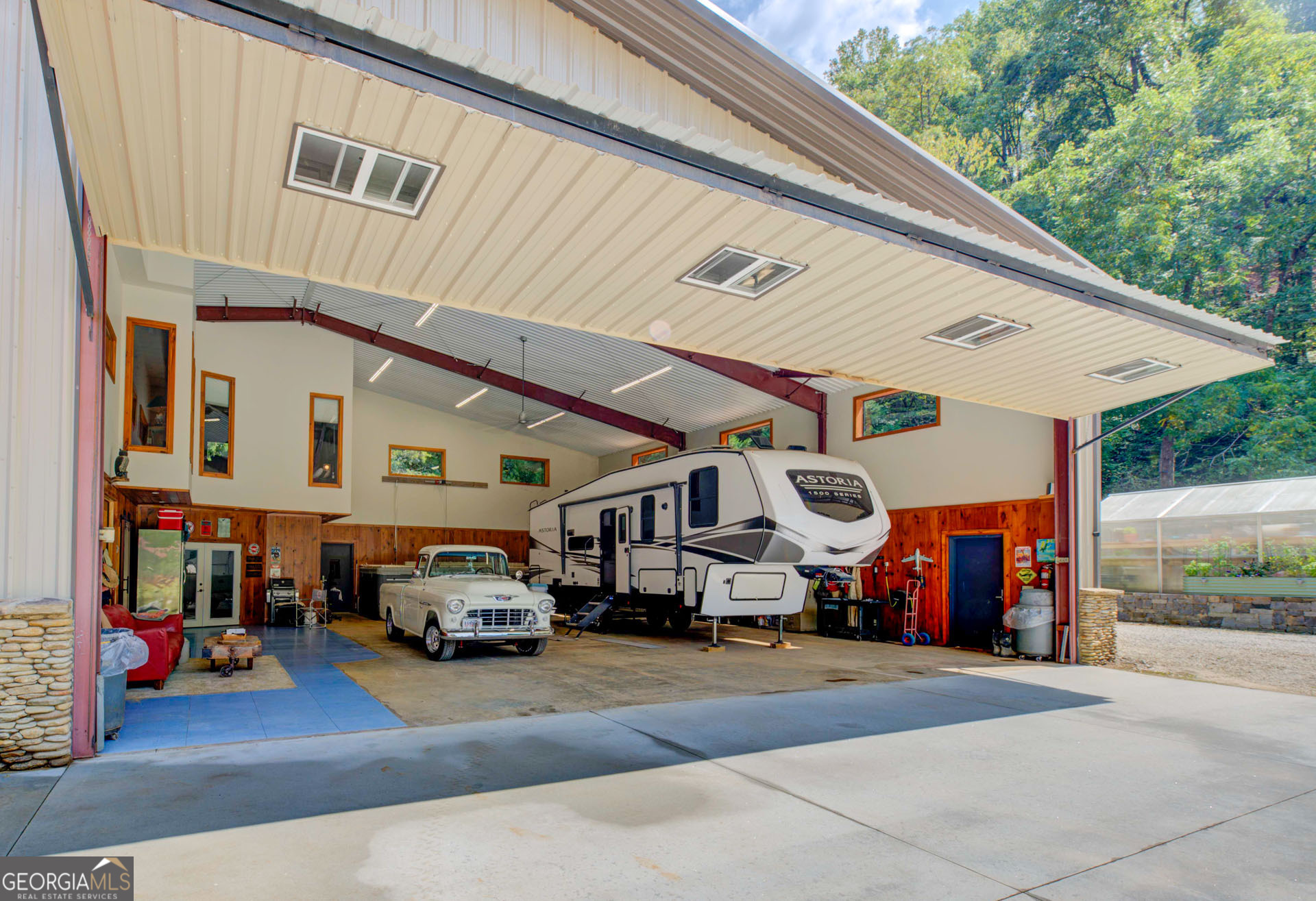 141 Flying Ranch Drive Clayton, GA 30525 - Photo 6 of 79