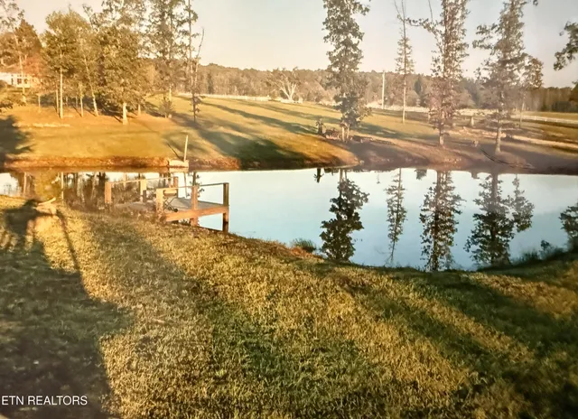 $349,900 | 1275 Twin Bridge Road, Deer Lodge, TN 37726