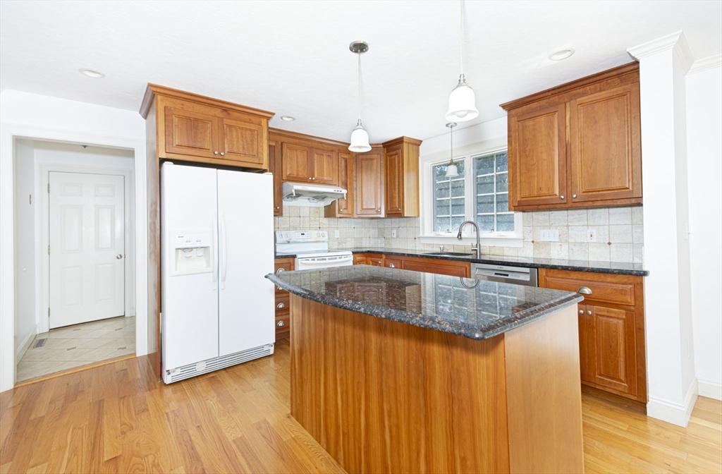 28 Rosedale Avenue Shrewsbury, MA 01545 - Photo 14 of 42 Gallery Image 14