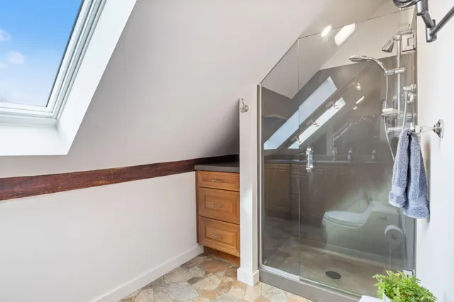 $1,875,000 | 88-90 Old Pool Road, Biddeford, ME 04005