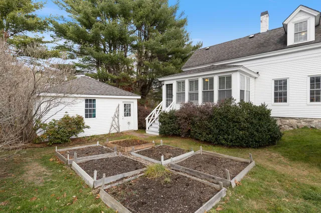 $1,875,000 | 88-90 Old Pool Road, Biddeford, ME 04005