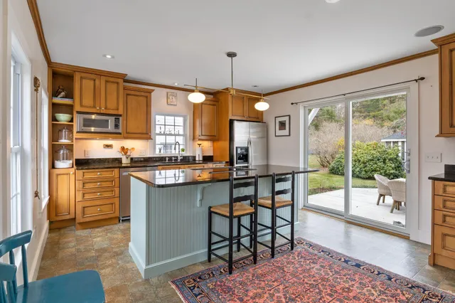 $1,875,000 | 88-90 Old Pool Road, Biddeford, ME 04005