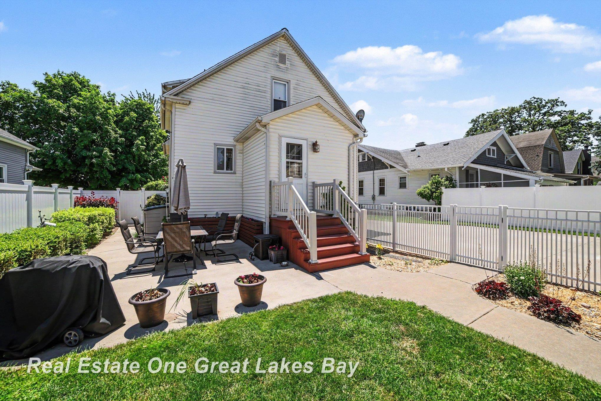 2107 10th Street Bay City, MI 48708 - Photo 23 of 31