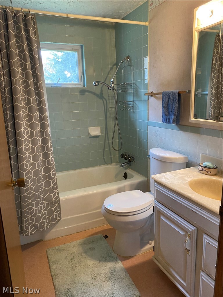 807 Plymouth Ridge Road Ashtabula, OH 44004 - Photo 22 of 34 Main floor bathroom. 12 x 10