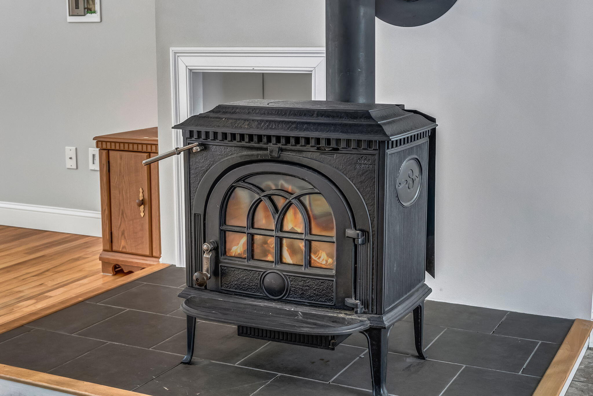 15 Narrow Way Poland, ME 04274 - Photo 19 of 93 Jotul # 8
