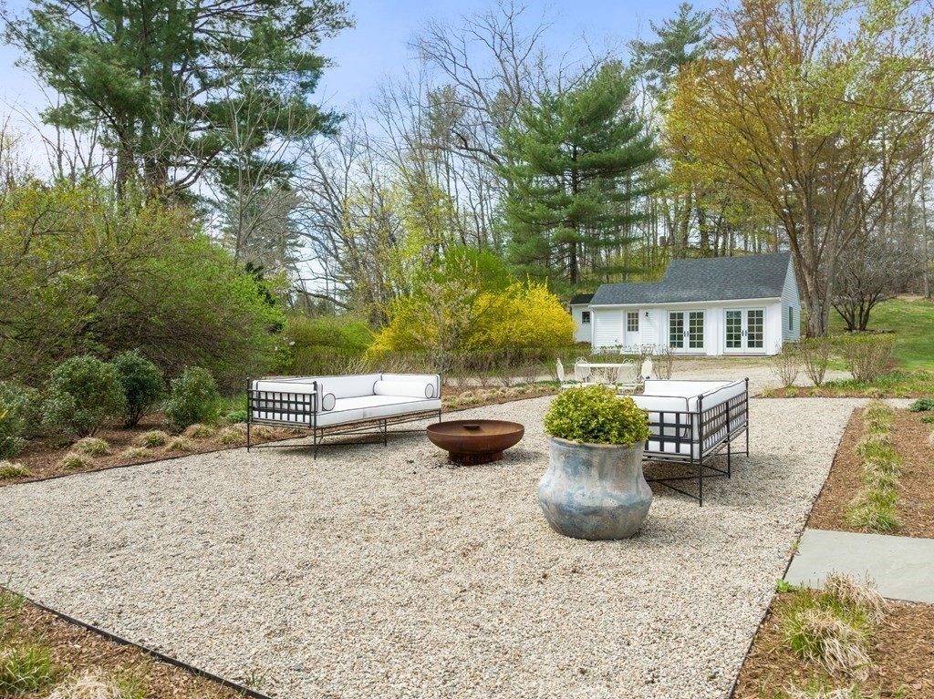 39 Weston Road Lincoln, MA 01773 - Photo 29 of 36