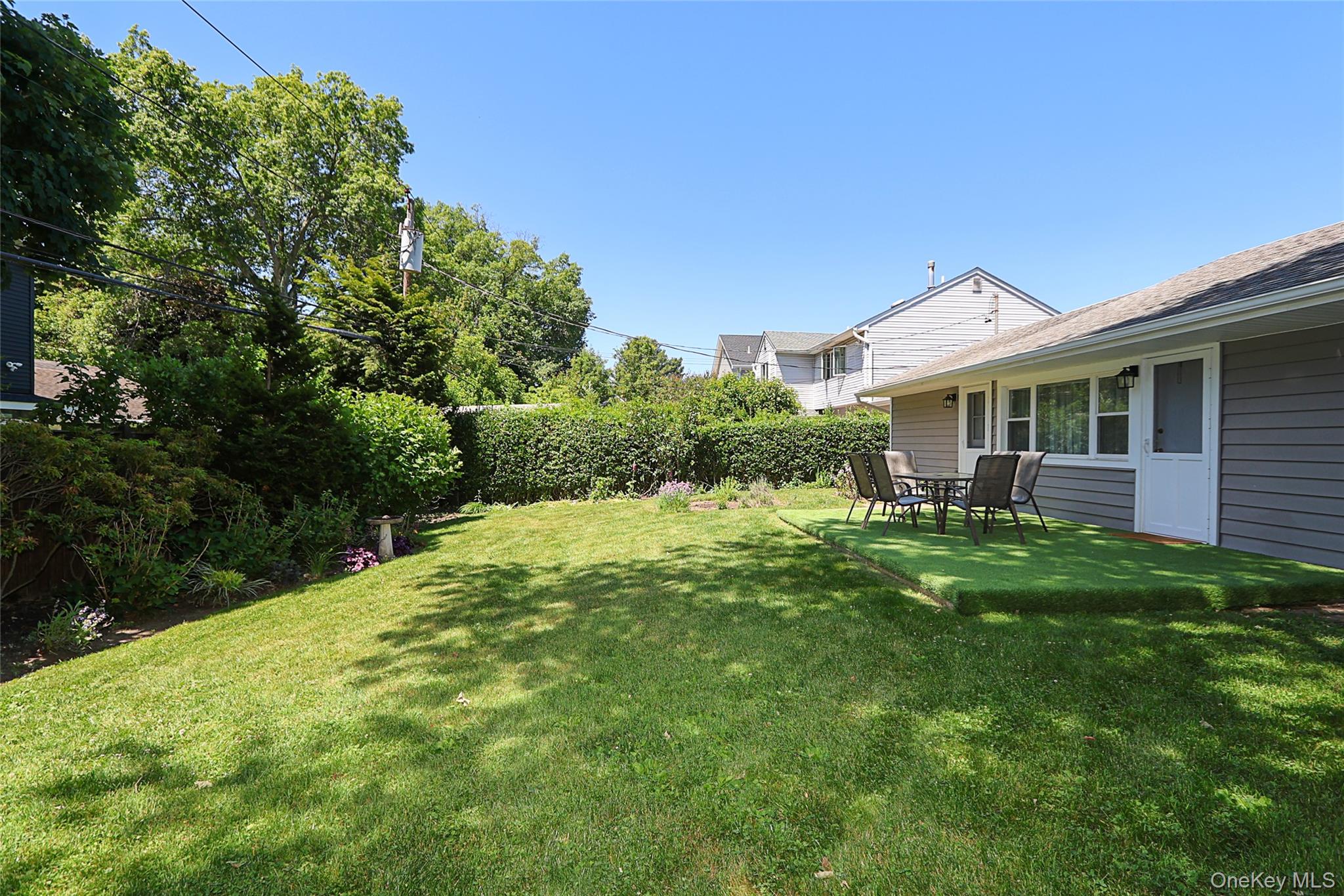 12 Ronan Road Glen Cove, NY 11542 - Photo 27 of 32