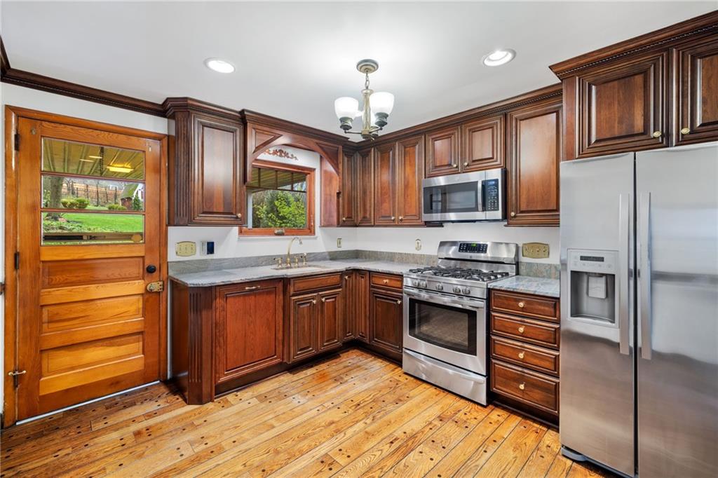 48 Walton Road Pittsburgh, PA 15236 - Photo 11 of 35 Gallery Image 11