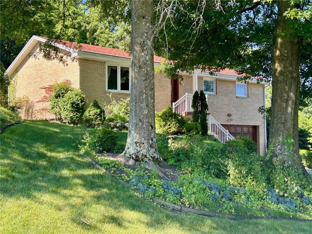 48 Walton Road Pittsburgh, PA 15236 - Photo 3 of 35 Gallery Image 3