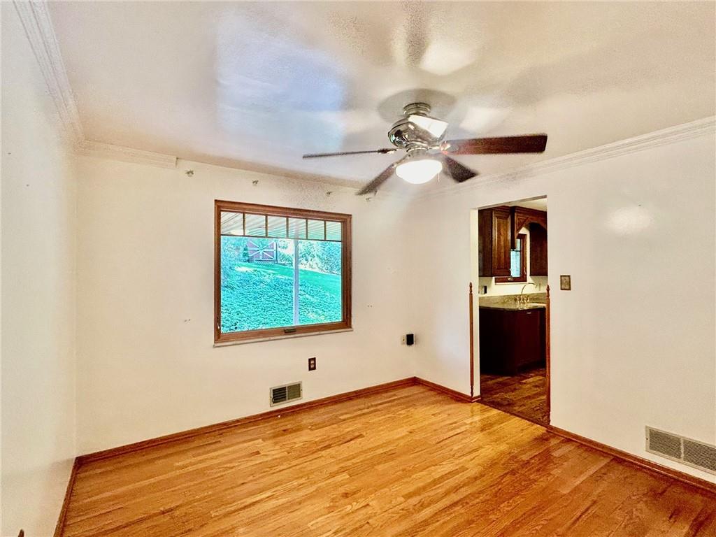 48 Walton Road Pittsburgh, PA 15236 - Photo 8 of 35 Dining room