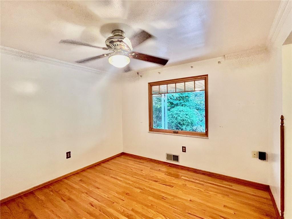 48 Walton Road Pittsburgh, PA 15236 - Photo 9 of 35 Dining room