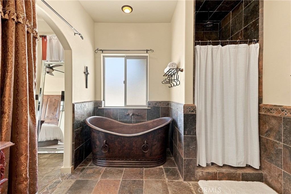 255 Narnia Road Paso Robles, CA 93446 - Photo 21 of 56 Full Bathroom