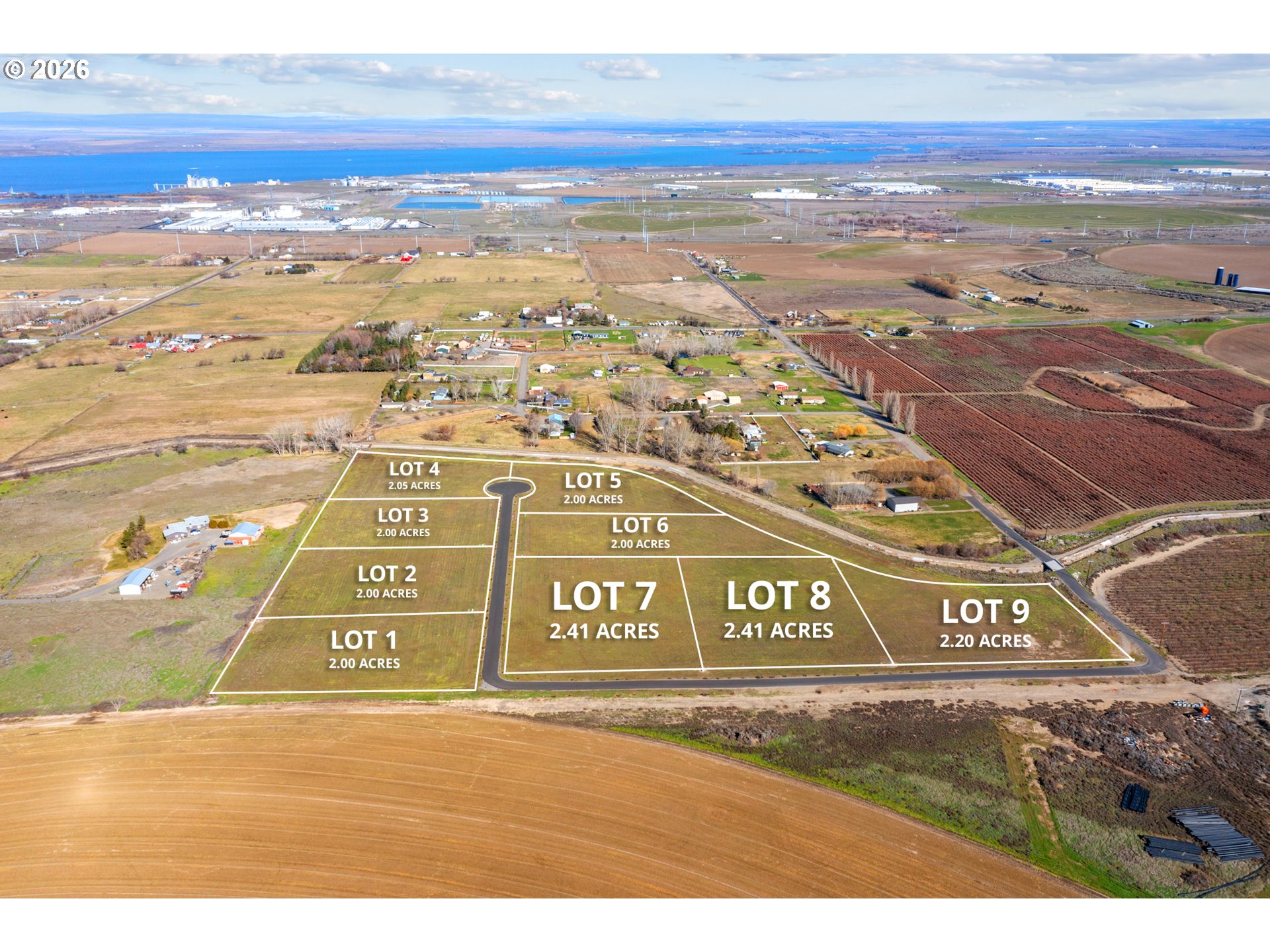 0 Tomcat Lane, Unit 2 Boardman, OR 97818 - Photo 7 of 8 a view of an ocean