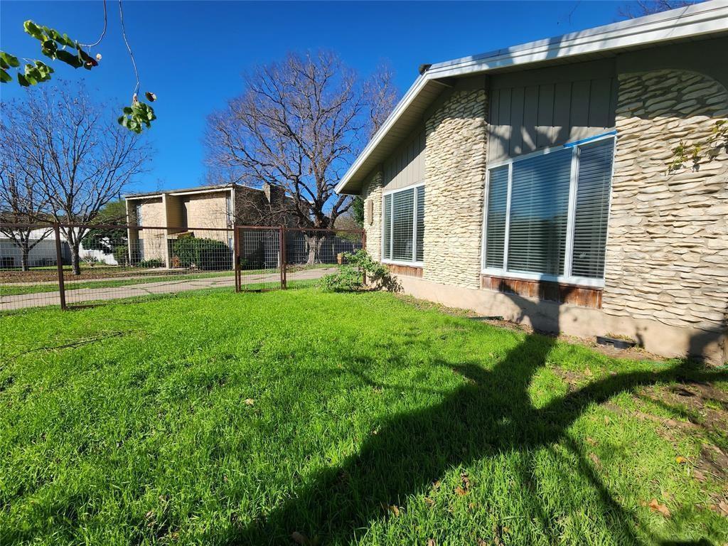 2708 St Edwards Circle, Unit A Austin, TX 78704 - Photo 11 of 13 View of yard