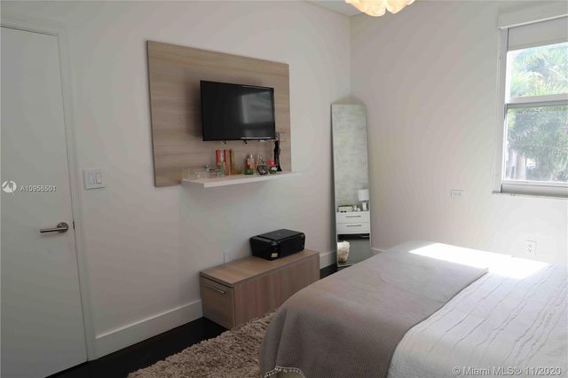 $1,350,000 | The Waterways, Aventura, FL 33180