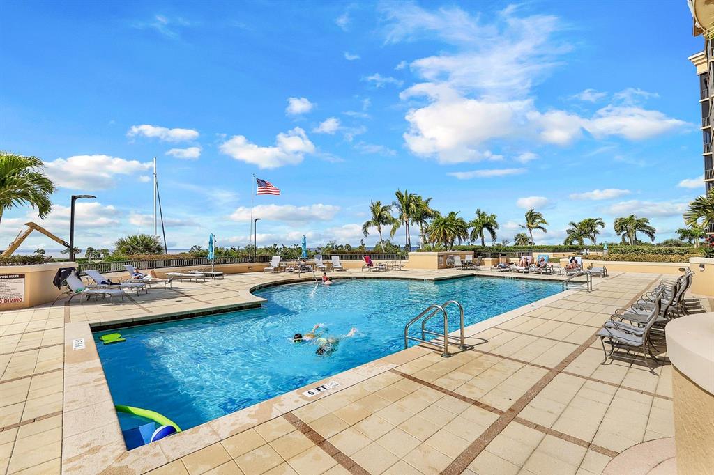 3313 Sunset Key Circle, Unit 404 Punta Gorda, FL 33955 - Photo 4 of 50