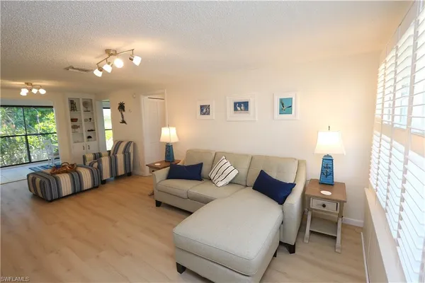 $2,200 | 611 East Palm Avenue, Unit F30, Goodland, FL 34140