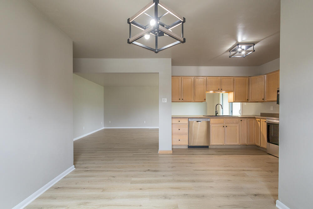 1177 Millpond Road Valparaiso, IN 46385 - Photo 11 of 27 1000x667