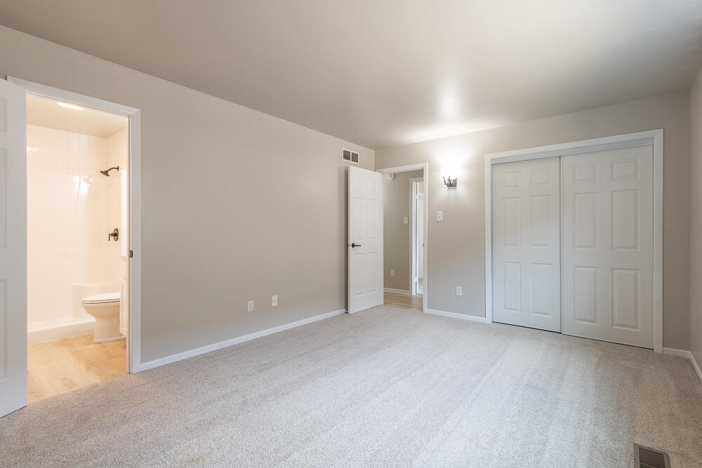 1177 Millpond Road Valparaiso, IN 46385 - Photo 17 of 27 1000x667