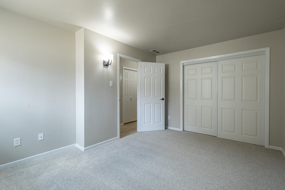 1177 Millpond Road Valparaiso, IN 46385 - Photo 22 of 27 1000x667