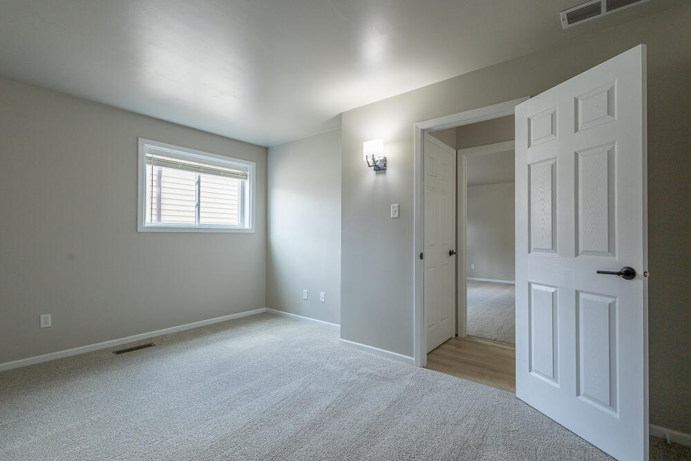 1177 Millpond Road Valparaiso, IN 46385 - Photo 23 of 27 1000x667