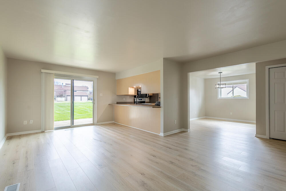 1177 Millpond Road Valparaiso, IN 46385 - Photo 4 of 27 1000x667