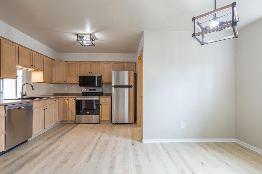 1177 Millpond Road Valparaiso, IN 46385 - Photo 9 of 27 1000x667