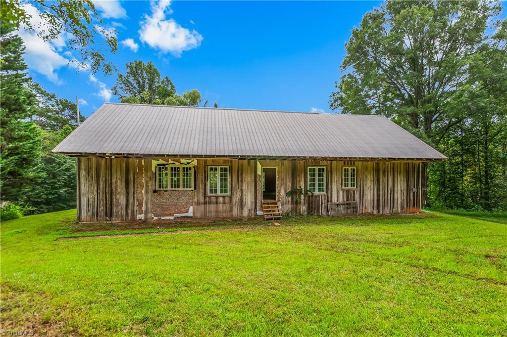 1451 John Ed Mabe Road Danbury, NC 27016 - Photo 25 of 39