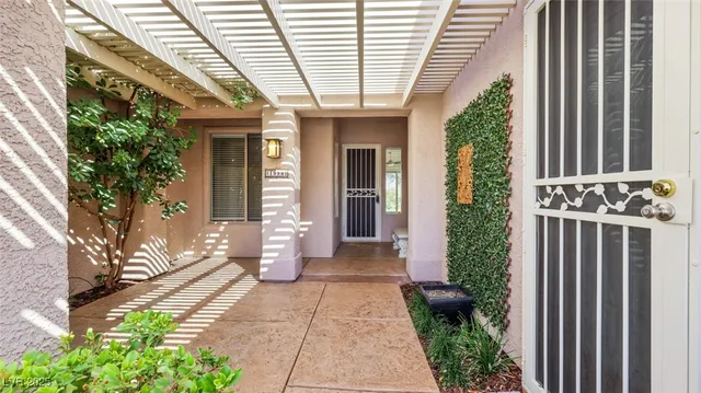 $2,600 | 1998 High Mesa Drive, Henderson, NV 89012