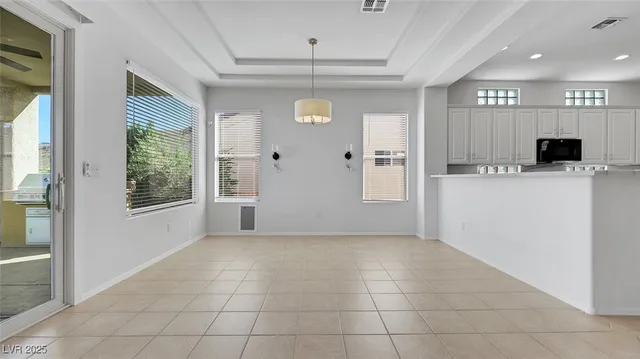 $2,600 | 1998 High Mesa Drive, Henderson, NV 89012