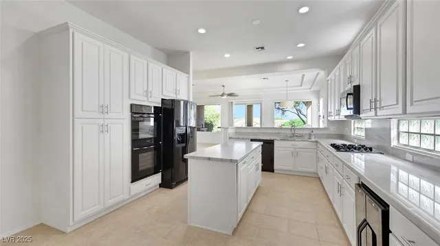 $2,600 | 1998 High Mesa Drive, Henderson, NV 89012