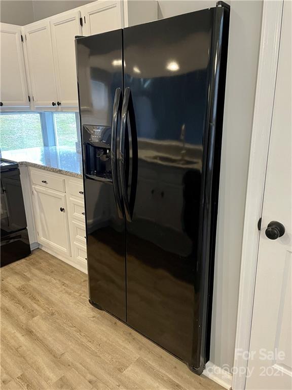 5925 Old Meadow Road Charlotte, NC 28227 - Photo 8 of 37