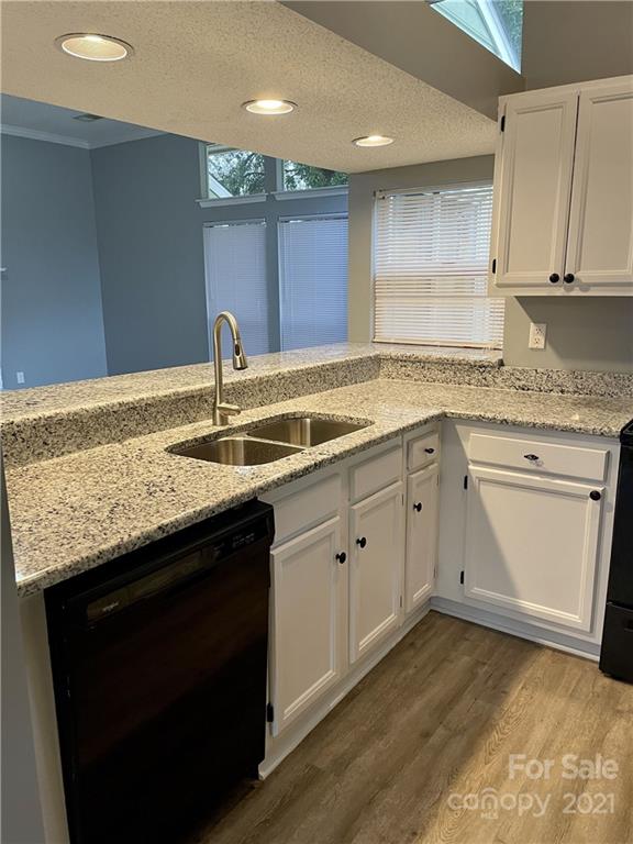 5925 Old Meadow Road Charlotte, NC 28227 - Photo 9 of 37