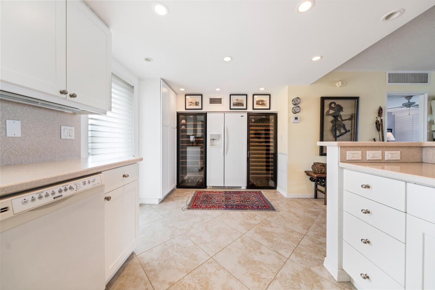 215 North Birch Road, Unit 4C Fort Lauderdale, FL 33304 - Photo 14 of 32