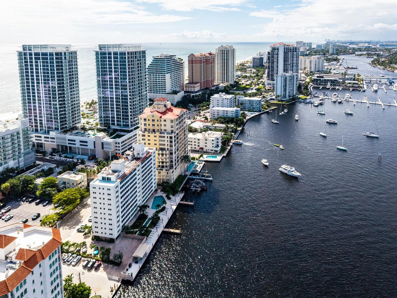 215 North Birch Road, Unit 4C Fort Lauderdale, FL 33304 - Photo 28 of 32 a view of balcony with city view