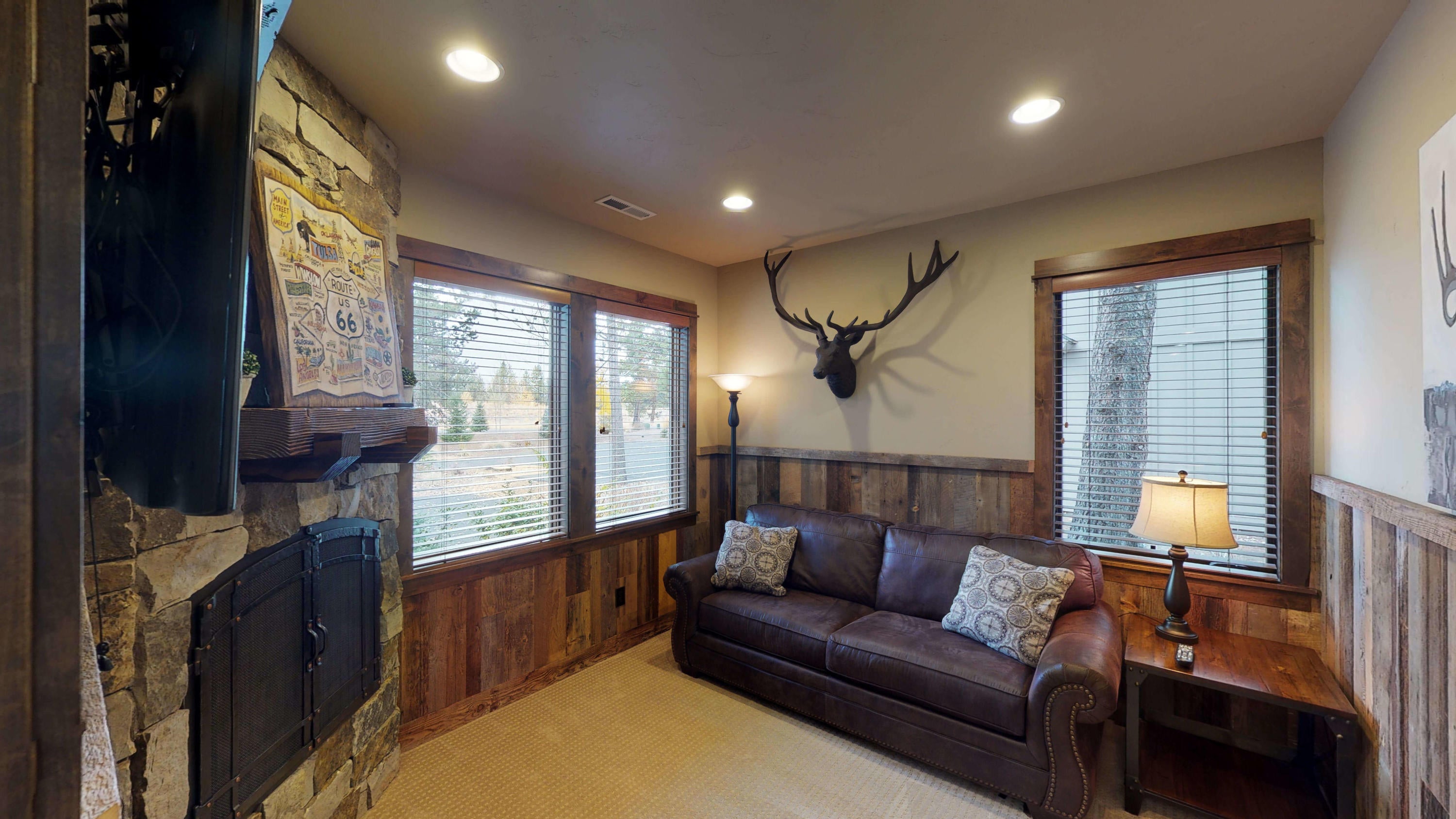 56538 Dancing Rock Loop, Unit 16 Bend, OR 97707 - Photo 3 of 32 16_CalderaCabin (2)