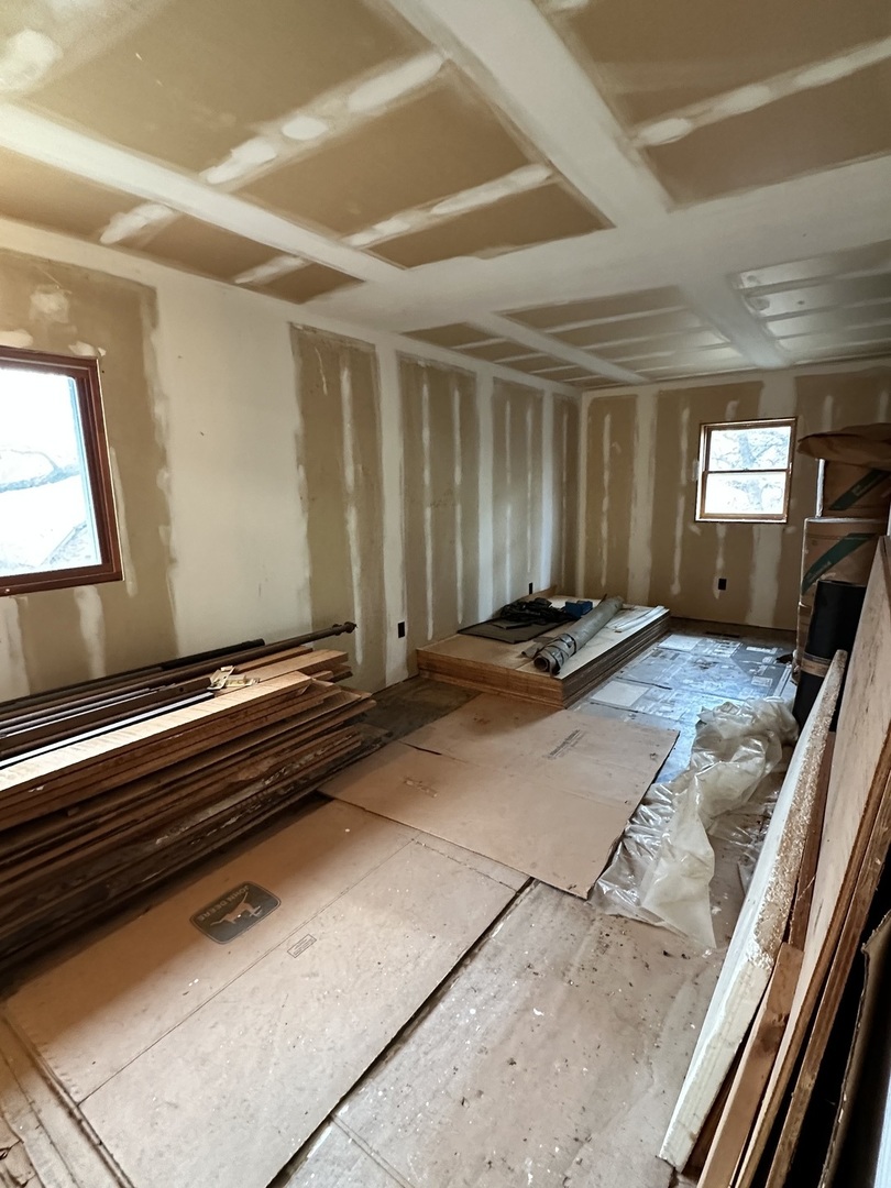 2191 Harvey Road Albany, IL 61230 - Photo 50 of 52 a room with gym equipment