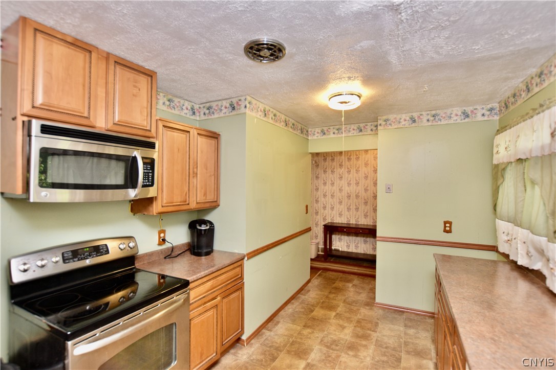 246 Blackberry Road Liverpool, NY 13090 - Photo 6 of 25 Kiechen